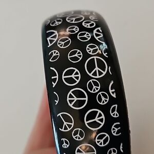 **Clearance** Peace sign bangle bracelet ❤️ 3 for $15